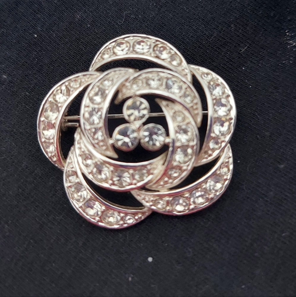 Clear Rhinestone Silver Tone Round Swirl Style Brooch